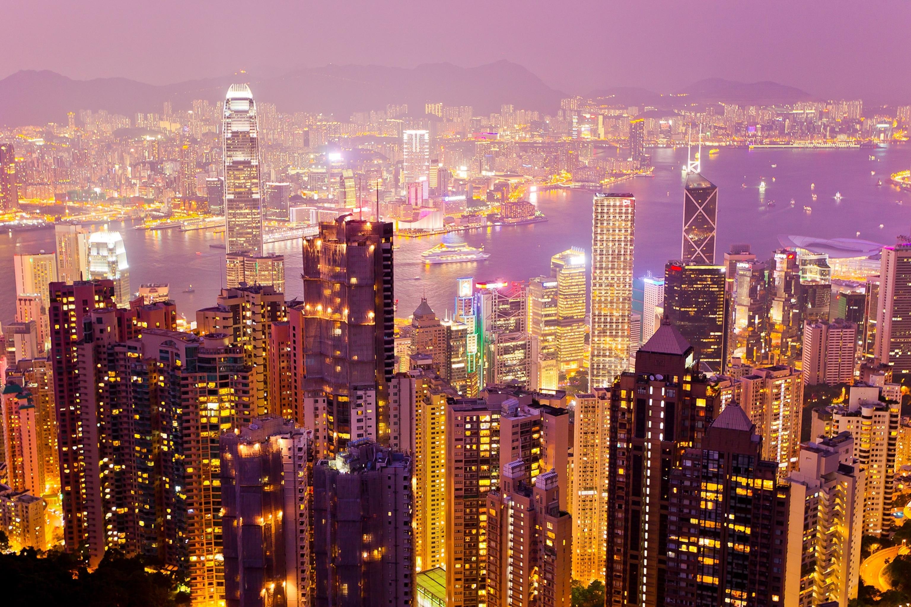 Hong Kong Firms Bet on Crypto as Digital Assets Surge