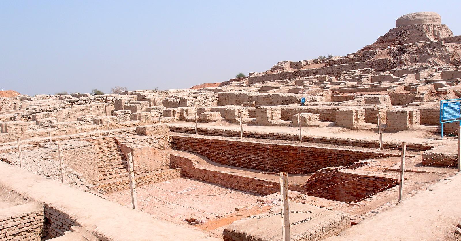 Layers in the Sand: Migration, Culture, and Indus Craft in the Thar Desert