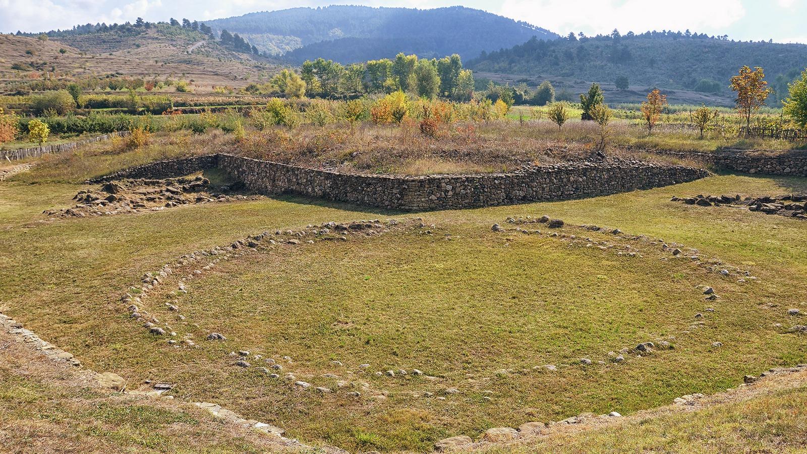 Ancient DNA Reveals Deep Balkan Roots and Medieval Admixture in the Ancestry of Albanians