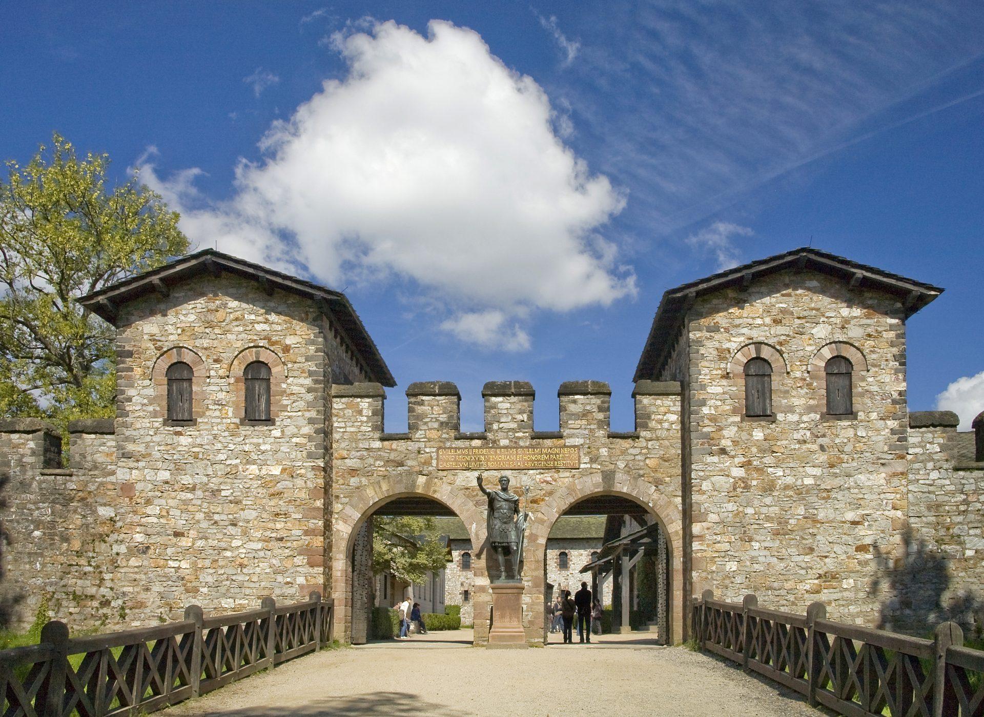 Roman Soldiers on the Move: Praetorium Agrippinae and the Lower Rhine Frontier