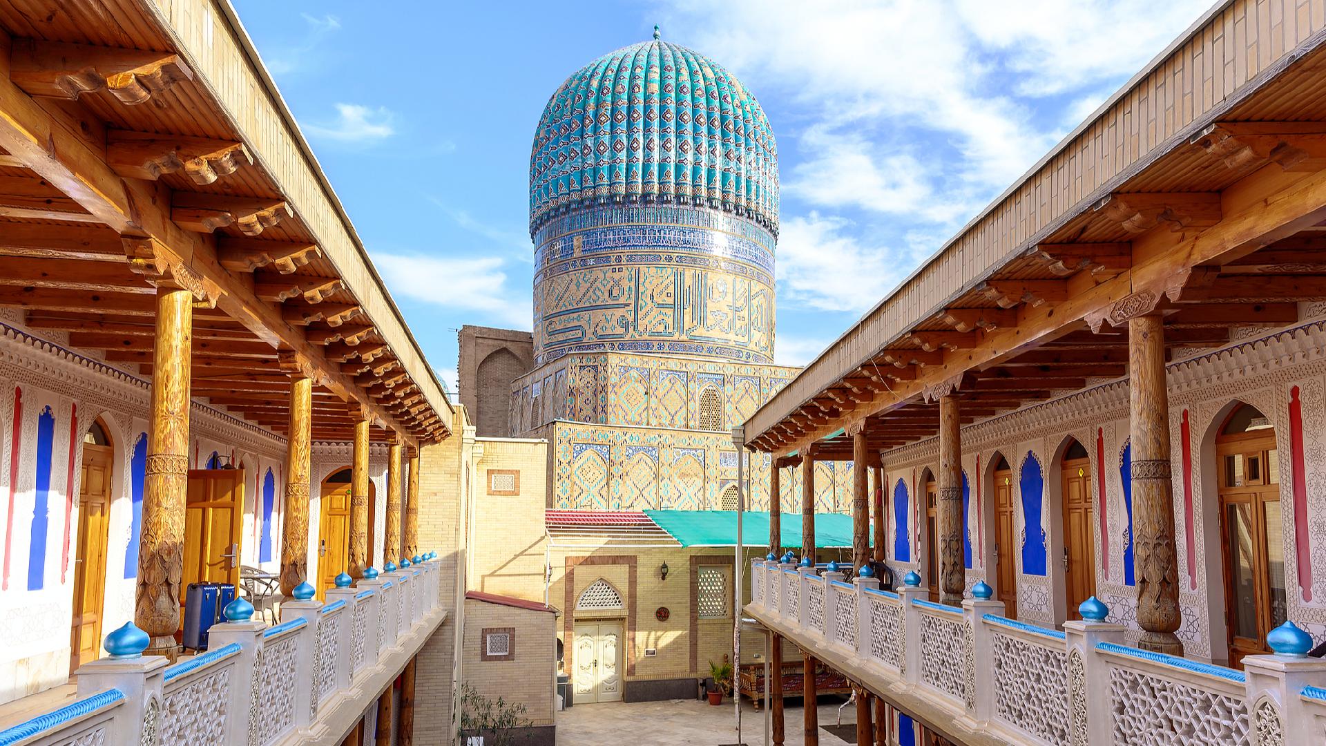 Uzbekistan Ramps Up Road Infrastructure to Meet Surging Traffic Demands