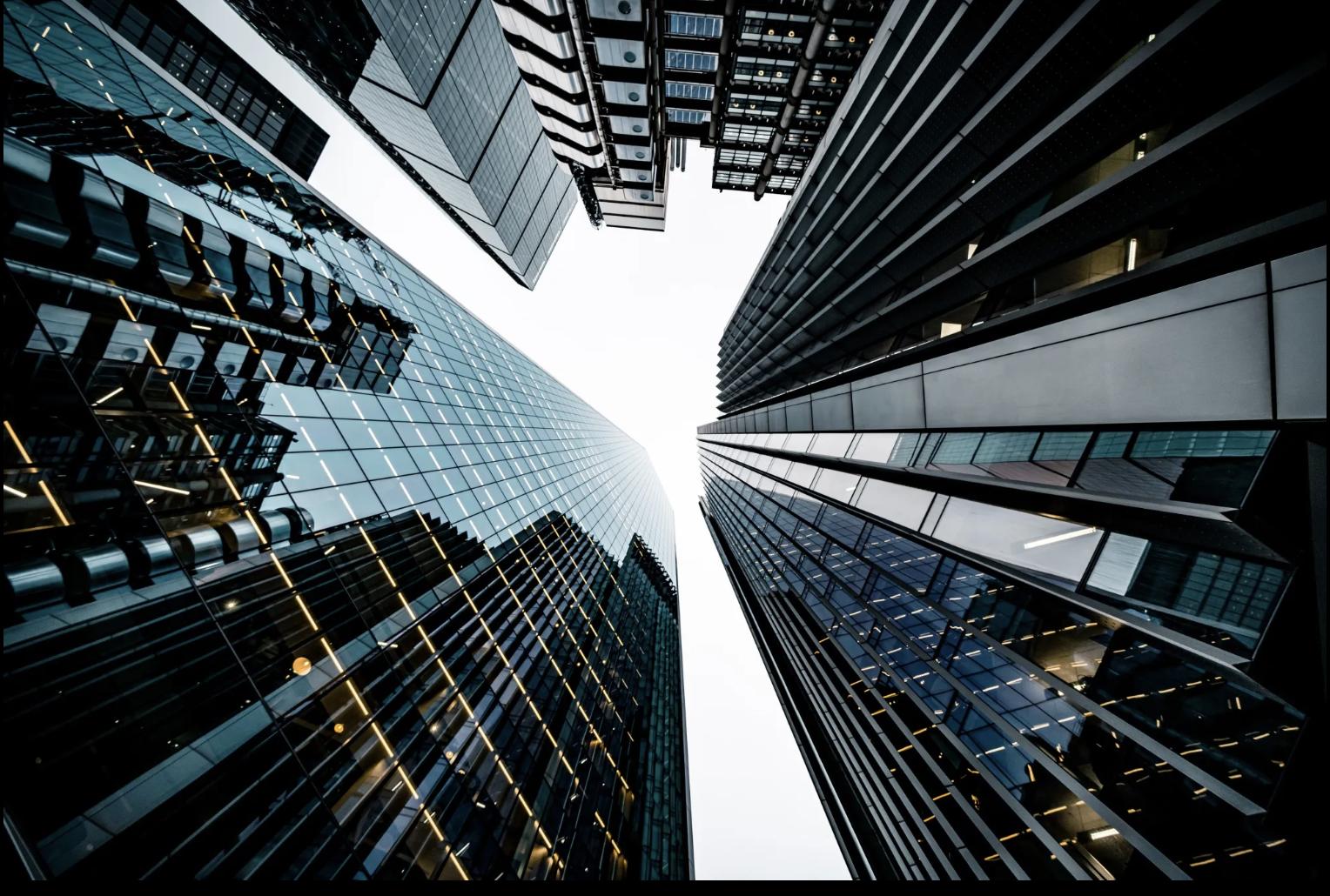 Hedge Funds Venture Into Private Credit: New Avenues for Returns Amid Market Competition